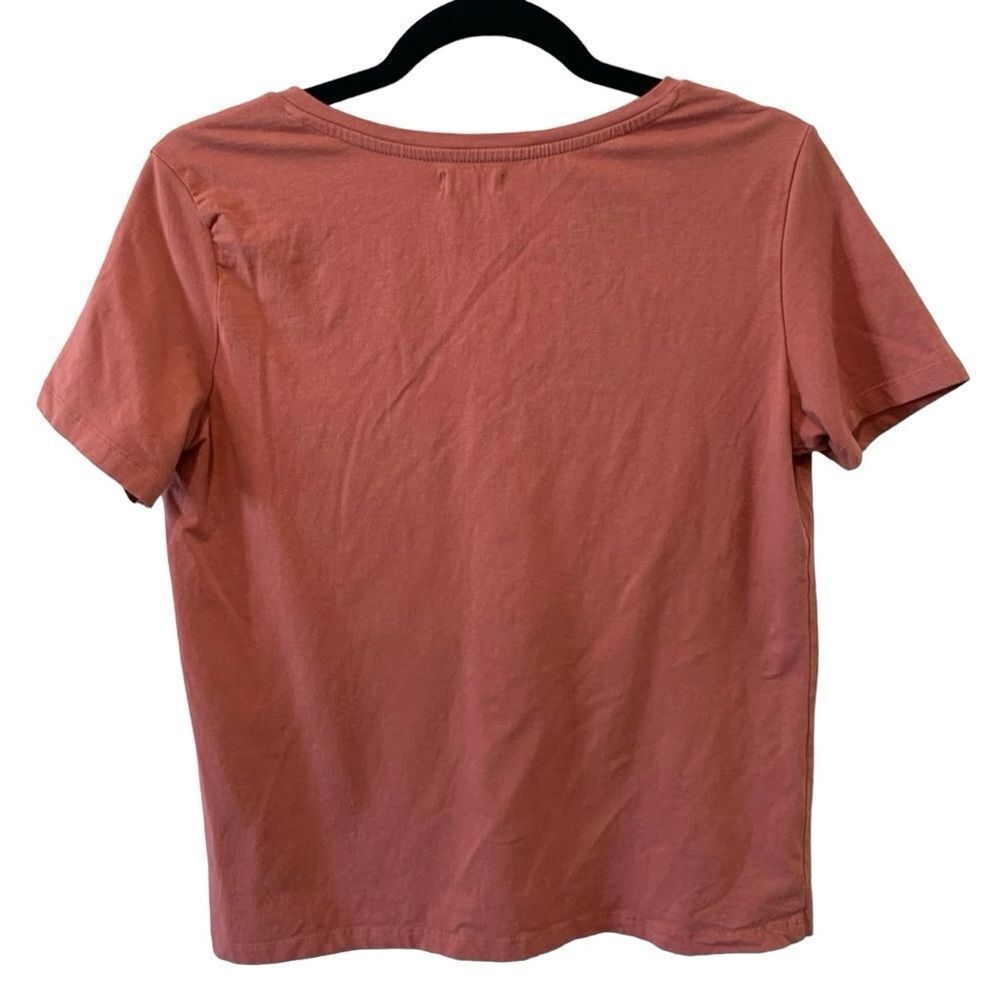Ardene Basic Copper Red V-Neck T-Shirt Size Medium - Picture 2 of 5